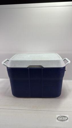 RUBBERMAID COOLER