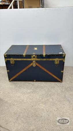 CHRISTIE BAGGAGE STEAMER TRUNK