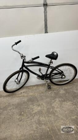 SCHWINN BIKE