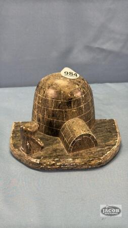 INUIT STYLE SOAP STONE CARVING OF IGLOO