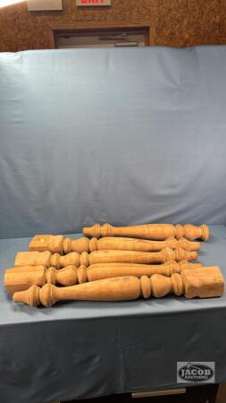 (4) 29IN TABLE LEGS & (1) 23IN TABLE LEG