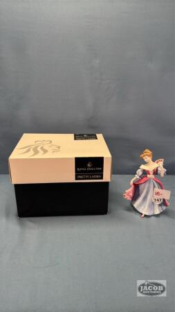 ROYAL DOULTON "AMY"