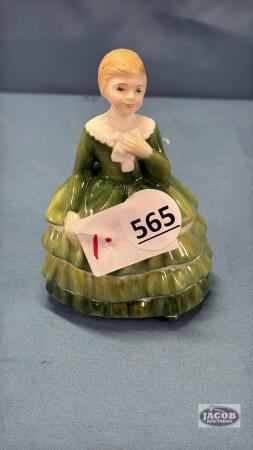 ROYAL DOULTON "BELLE"