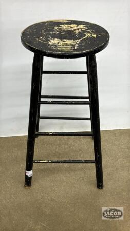 WOODEN COUNTER STOOL