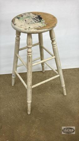 WOODEN COUNTER STOOL