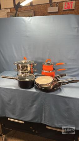 7 POT/PAN COOKWARE LOT SET