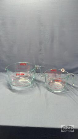 (2) PYREX MEASURING CUPS