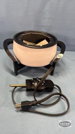 WESTBEND 7IN ELECTRIC FONDUE POT