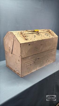 METAL CANTILEVER TOOL BOX WITH CONTENTS