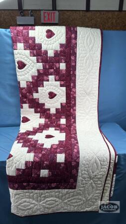 BURGUNDY AND WHITE HEART QUILT