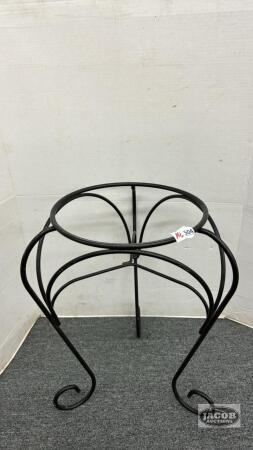 ROD IRON PLANT STAND
