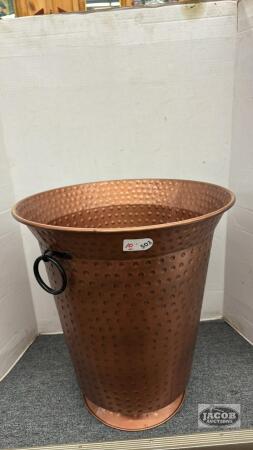METAL BUTTON PATTERNED FLOWER POT