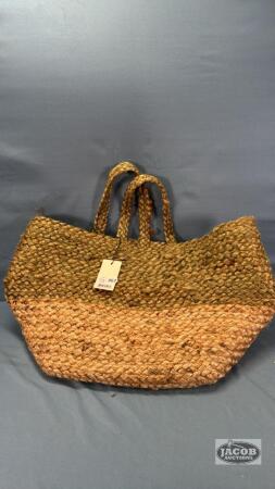 WOVEN BAG