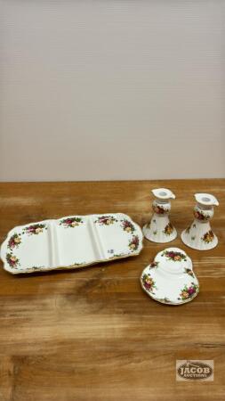 ROYAL ALBERT "OLD COUNTRY ROSES" LOT