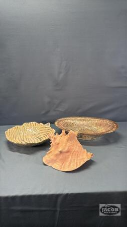 (2) BOWLS & (1) SEA SHELL