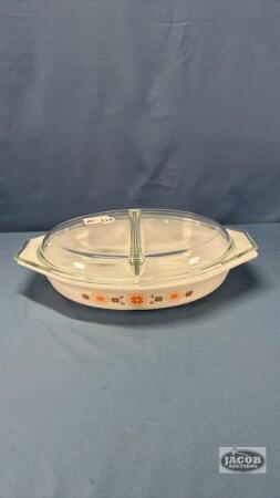1.5QT PYREX DIVIDED CASSEROLE DISH WITH LID