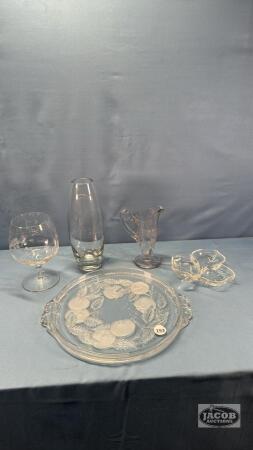 ASSORTED GLASSWARE LOT