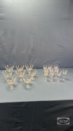 GLASSWARE LOT