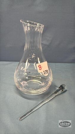 GLASS 8.5IN TALL VASE