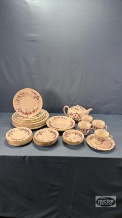 PARTIAL SET OF WEDGEWOOD DEVON SPRAYS