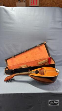 24IN ANTIQUE BOWL-BACK MANDOLIN WITH CASE