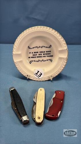 (3) JACK KNIVES IN ASH TRAY