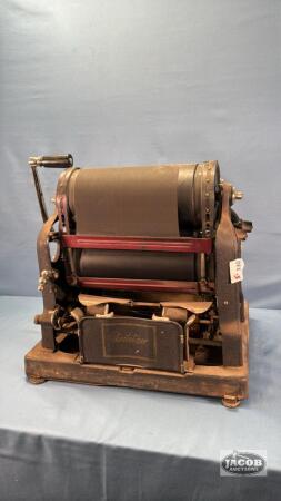 DUPLICATING MACHINE FOR STENCIL PRINTING