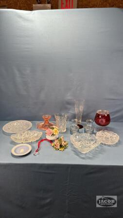 ASSORTED GLASSWARE LOT