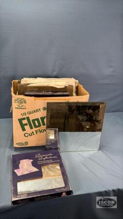 QUANTITY OF MIRROR TILES