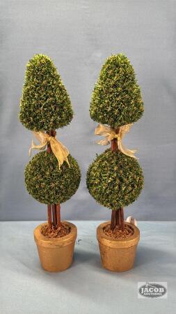 (2) DECORATIVE 15IN SHRUBS