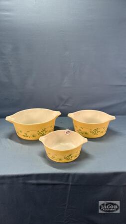 (3) MATCHING PYREX BOWLS