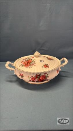 ROYAL ALBERT CENTENNIAL ROSE9IN SERVING BOWL W/LID
