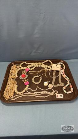 ASSORTED JEWELLERY LOT