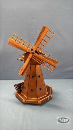 DUTCH ILLUMINATED WOODEN WINDMILL