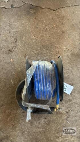 (1) CAMPBELL HAUSFELD AIR HOSE APPEARS NEW