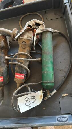(2) GREASE GUNS ONE IS PISTOL GRIP AND (2) METABO ANGLE GRINDERS AS IS