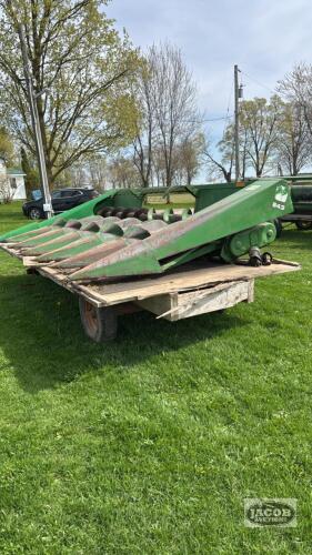 JOHN DEERE 643 CORN HEAD