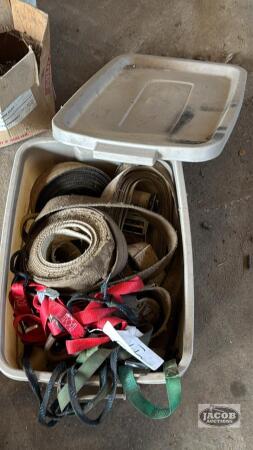TOTE FULL OF ASSORTED 1 AND 2IN RATCHET STRAPS