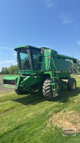 JOHN DEERE 9400 COMBINE