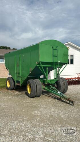 DERYNCK 500BU GRAVITY WAGON