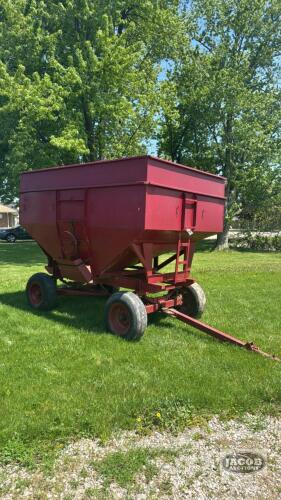 J&M APPROX 220BU GRAVITY WAGON