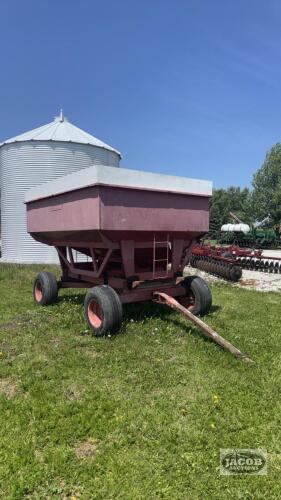 TURNCO APPROX 200BU GRAVITY WAGON