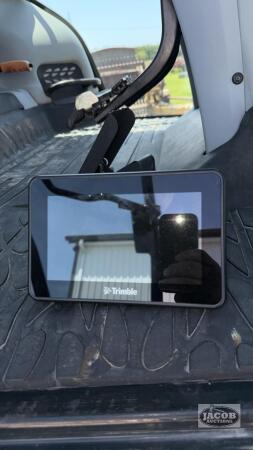 TRIMBLE GFX-350 GPS DISPLAY