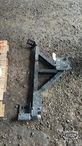 TOW BAR
