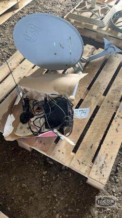 COBRA CB RADIO AND SATELLITE DISH