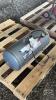 CAMPBELL HAUSFIELD 11 GALLON AIR PIG - 2