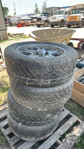 (4) NITRO 285/50R20 116H ON 8 BOLT RIMS