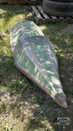ONE STEEL JOHN DEERE CORN SNOUT