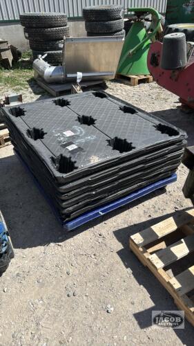 APPROX. 7 PLASTIC SKIDS