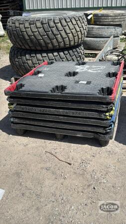 APPROX. 6 PLASTIC SKIDS